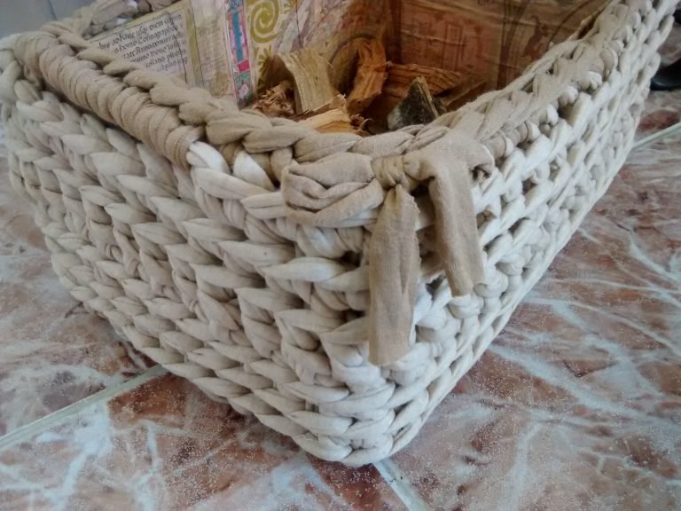 Cesta en trapillo