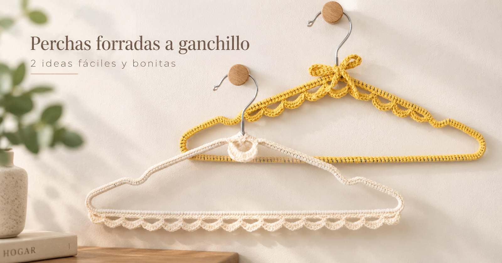Perchas forradas a ganchillo en amarillo y rosa